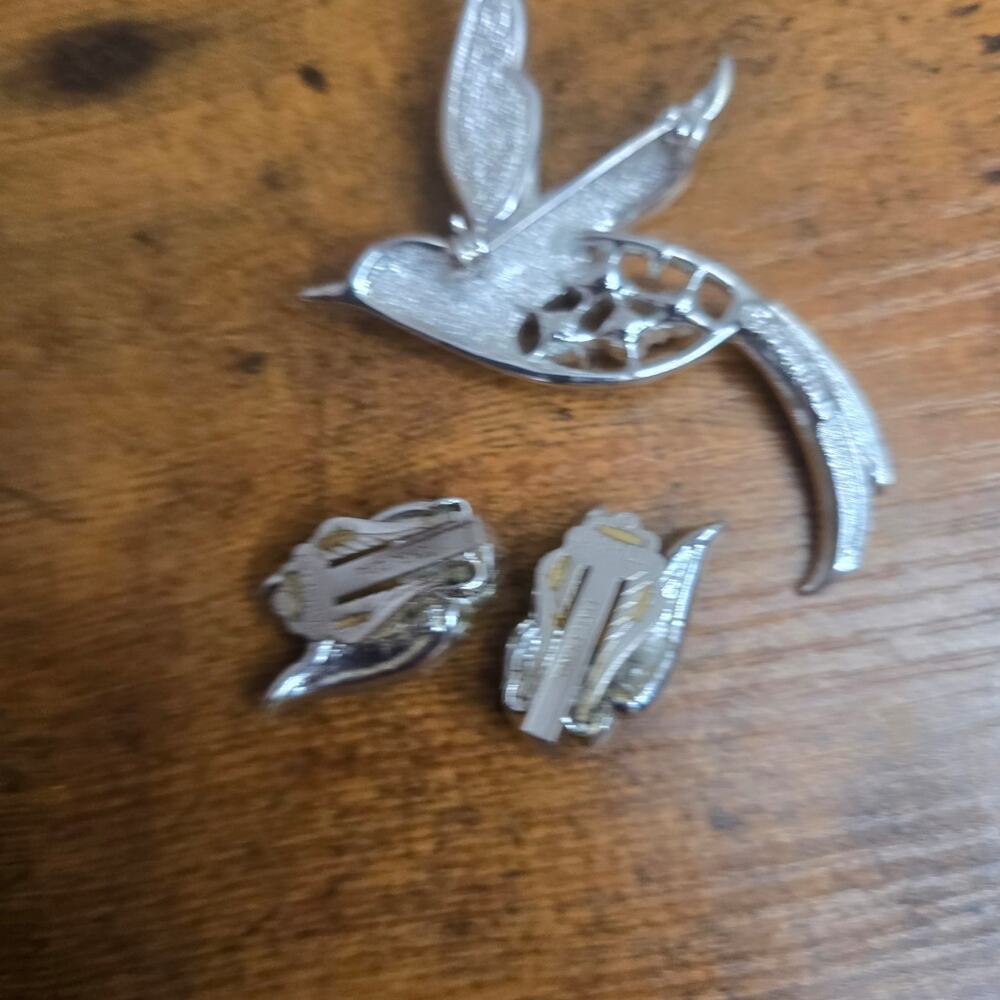 Sarah Coventry "Birds Of Paradise" Brooch & Earring Set - Picture 3 of 3
